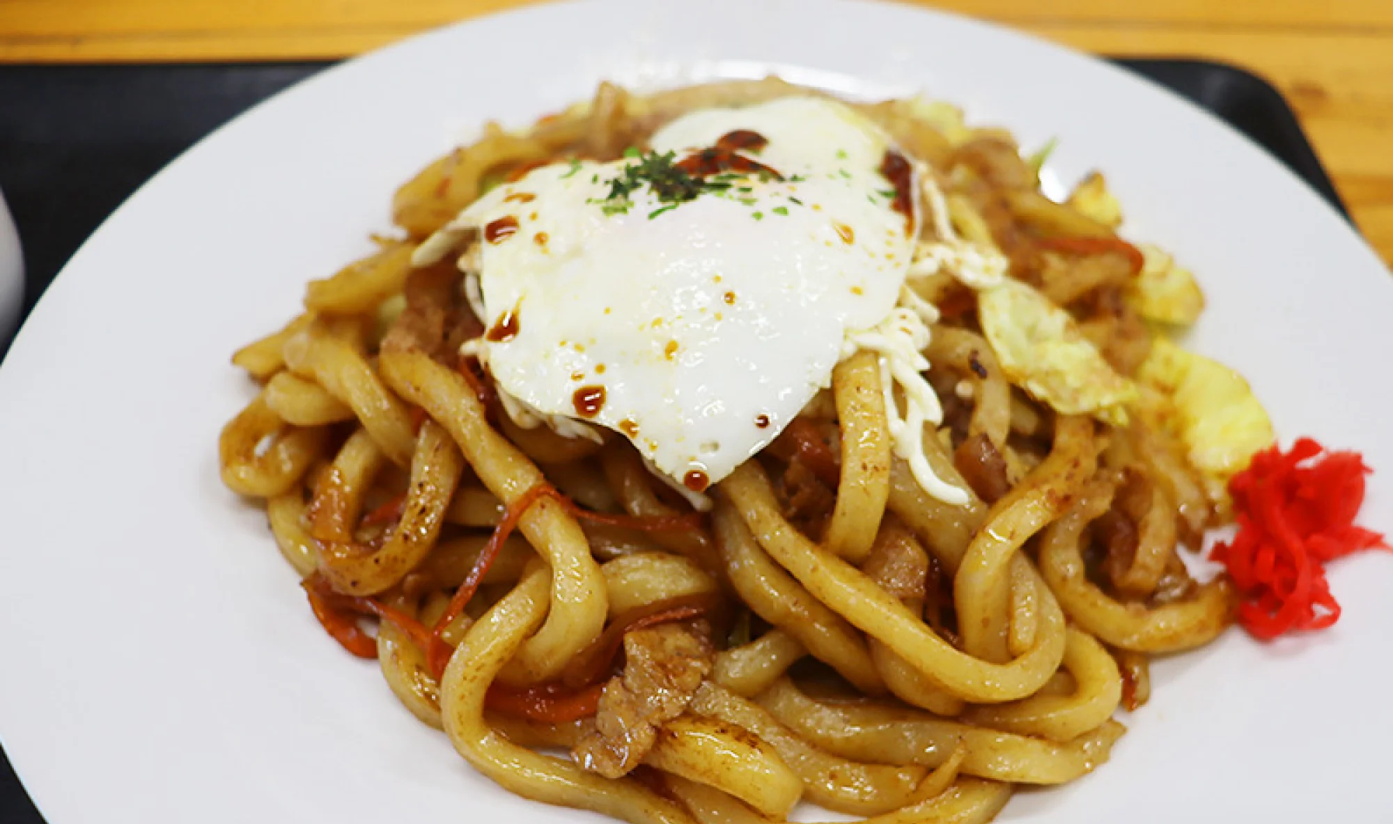 自家製手打ちのオムうどん